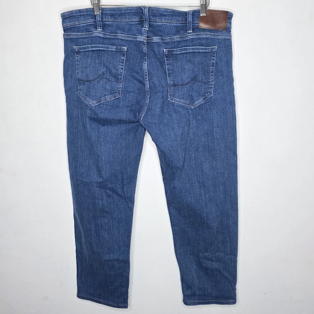 34 Heritage Courage‎ Mid-Rise Straight Leg Medium Wash Blue Jeans 40 x 27